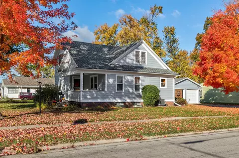 920 S 5th Ave E, Newton, IA 50208