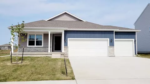 1003 34th St SE, Altoona, IA 50009