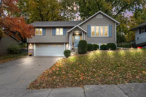 1506 W 14th St S, Newton, IA 50208