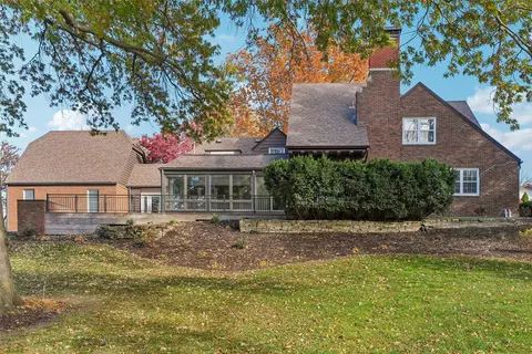 723 53rd St, Des Moines, IA 50312
