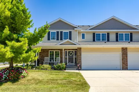 2749 NW 155th St, Clive, IA 50325