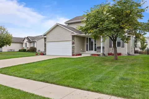 5012 NE Innsbruck Dr, Ankeny, IA 50021