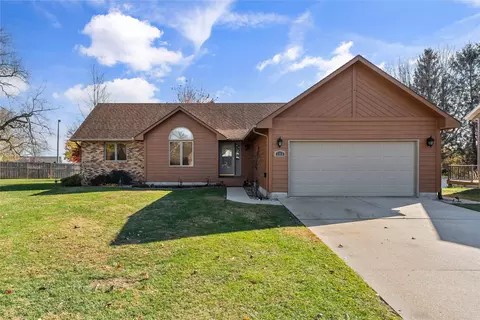 302 Richard Ln, Marshalltown, IA 50158