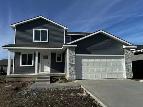 612 NE Oak Ridge Dr, Ankeny, IA 50021