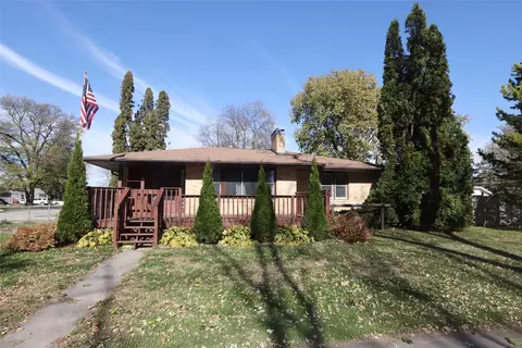 28 5th Ave NW, Dayton, IA 50530