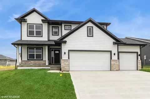 15019 Springbrook Trl, Urbandale, IA 50323