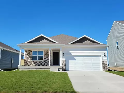 5110 168th St, Urbandale, IA 50322