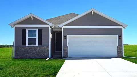 5700 152nd St, Urbandale, IA 50323