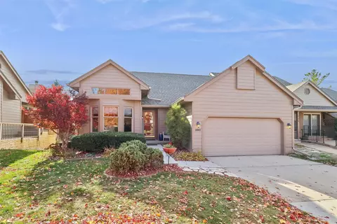 2002 Maple Cir, West Des Moines, IA 50265