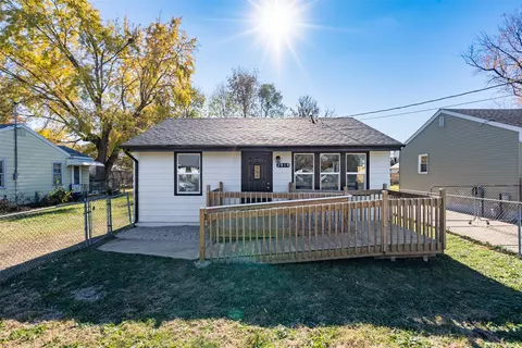 2919 Garfield Ave, Des Moines, IA 50317