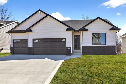 3020 Myron St, Norwalk, IA 50211