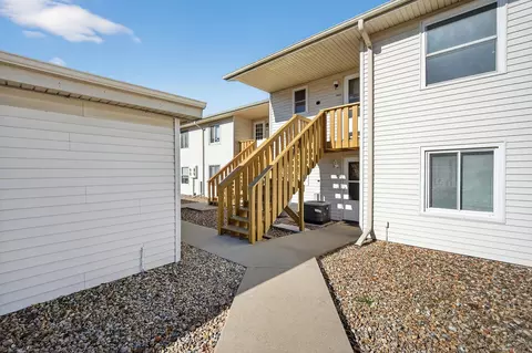 1915 NW Hickory Ln #8, Ankeny, IA 50023