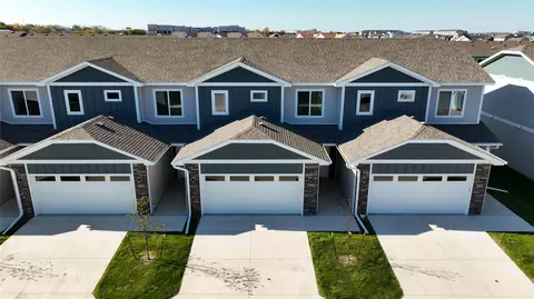 234 NW Waverly Dr, Waukee, IA 50263