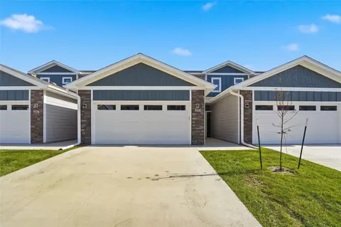 253 NW Waverly Dr, Waukee, IA 50263