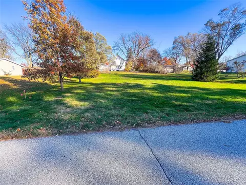 313 N Adair St, Stuart, IA 50250