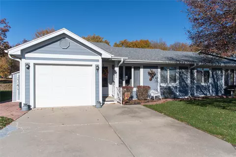 108 E Steenhoek St #A, Prairie City, IA 50228