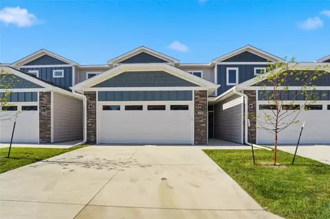 230 NW Waverly Dr, Waukee, IA 50263