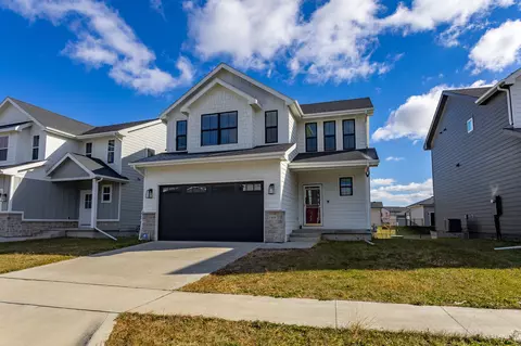 1409 NE Savana Dr, Grimes, IA 50111