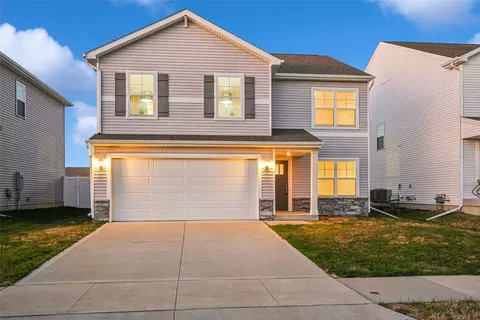 518 Elizabeth Ln NW, Bondurant, IA 50035