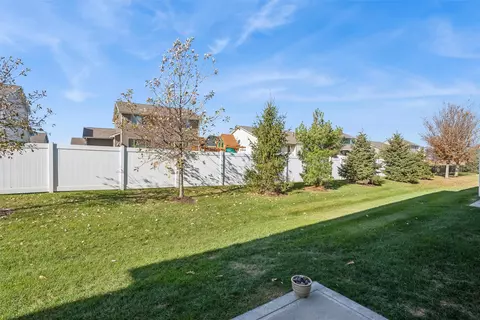 747 NE Macey Way, Waukee, IA 50263