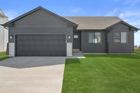 1460 Locust St, Waukee, IA 50263