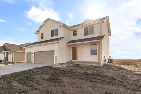 1275 Cedar St, Waukee, IA 50263