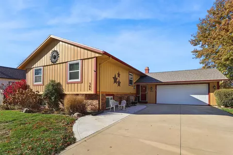 306 NW Bramble Rd, Ankeny, IA 50023