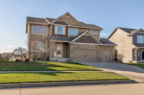 2107 NE 17th St, Ankeny, IA 50021