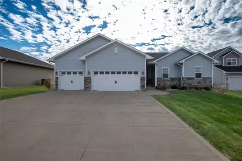 1416 NE 2nd St, Stuart, IA 50250