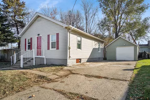 809 Euclid Ave, Des Moines, IA 50316