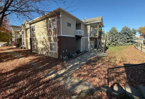 1106 N 6th St #41, Indianola, IA 50125