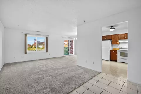 4825 Woodland Ave #6, West Des Moines, IA 50266