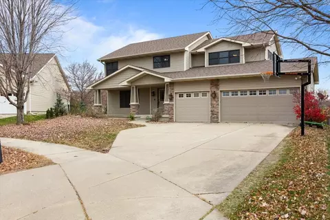 6913 Lewis Carroll Ct, Johnston, IA 50131