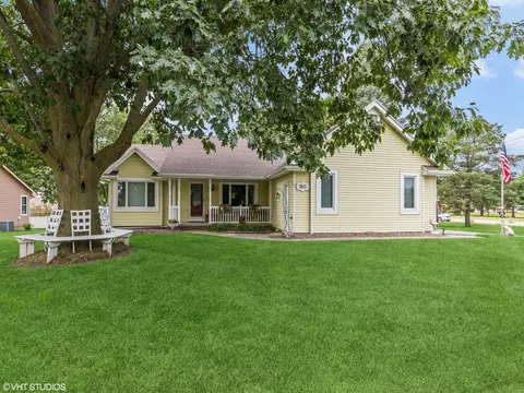 800 Scenic View Blvd, Altoona, IA 50009