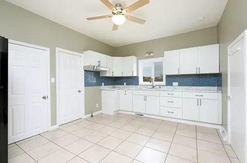 1924 Lucinda St, Perry, IA 50220