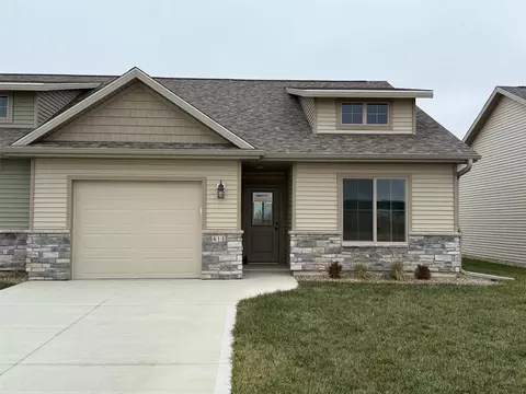 411 W Madison St, Winterset, IA 50273