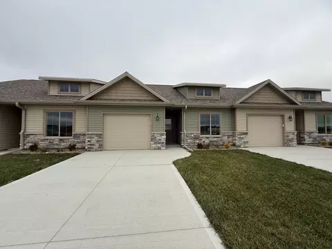 407 W Madison St, Winterset, IA 50273