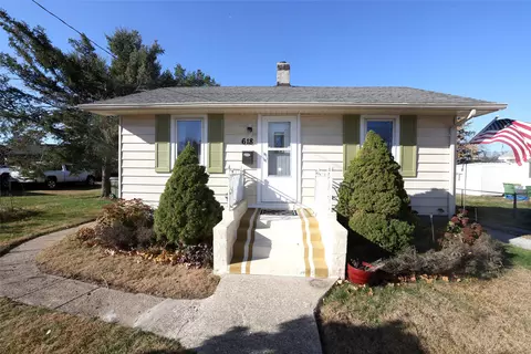 618 S Union St, Madrid, IA 50156