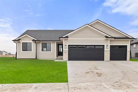 402 NE 59th St, Ankeny, IA 50021