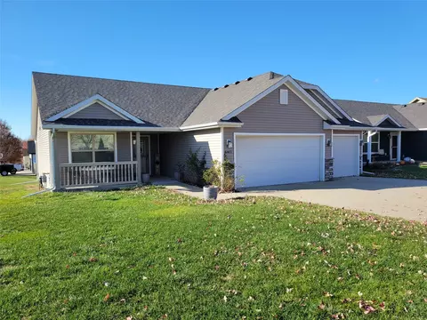 5462 SE 27th St, Des Moines, IA 50320