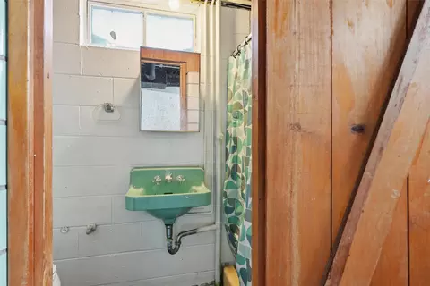 Bath - 3941 30th St, Des Moines, IA 50310 photo 1 of 2