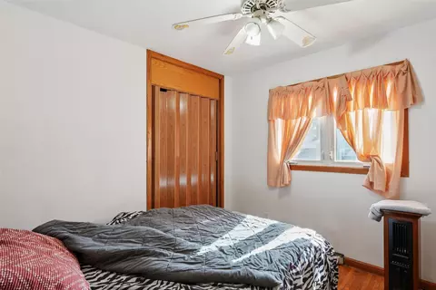 Bedroom - 3941 30th St, Des Moines, IA 50310 photo 1 of 5