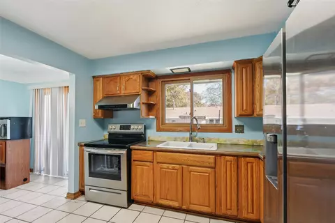 Kitchen - 3941 30th St, Des Moines, IA 50310 photo 2 of 2