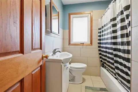 Bath - 3941 30th St, Des Moines, IA 50310 photo 2 of 2