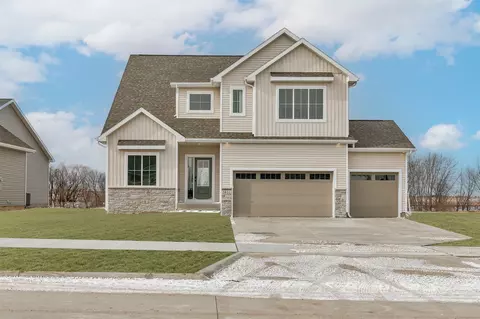 3831 NW Reinhart Dr, Ankeny, IA 50023