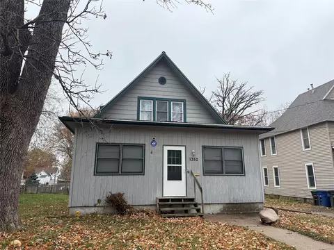 1352 E 12th St, Des Moines, IA 50316