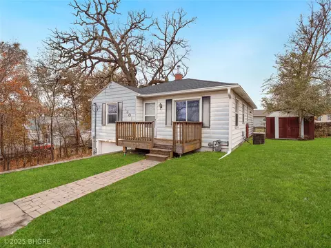 1401 1st St N, Newton, IA 50208