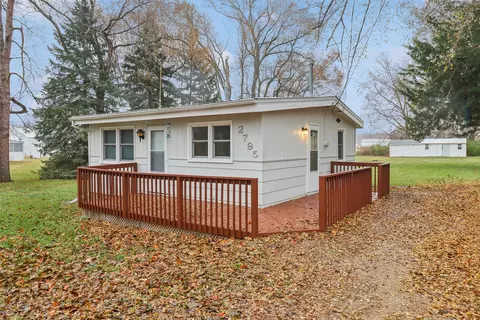 2795 NE 53rd Ct, Des Moines, IA 50317