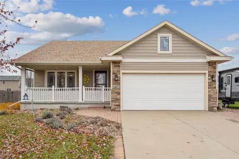 2801 SE Ridge Crest St, Grimes, IA 50111