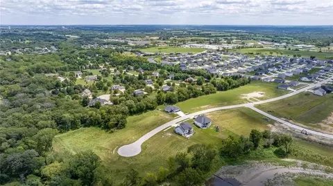 3695 Fieldstone Dr, Waukee, IA 50263